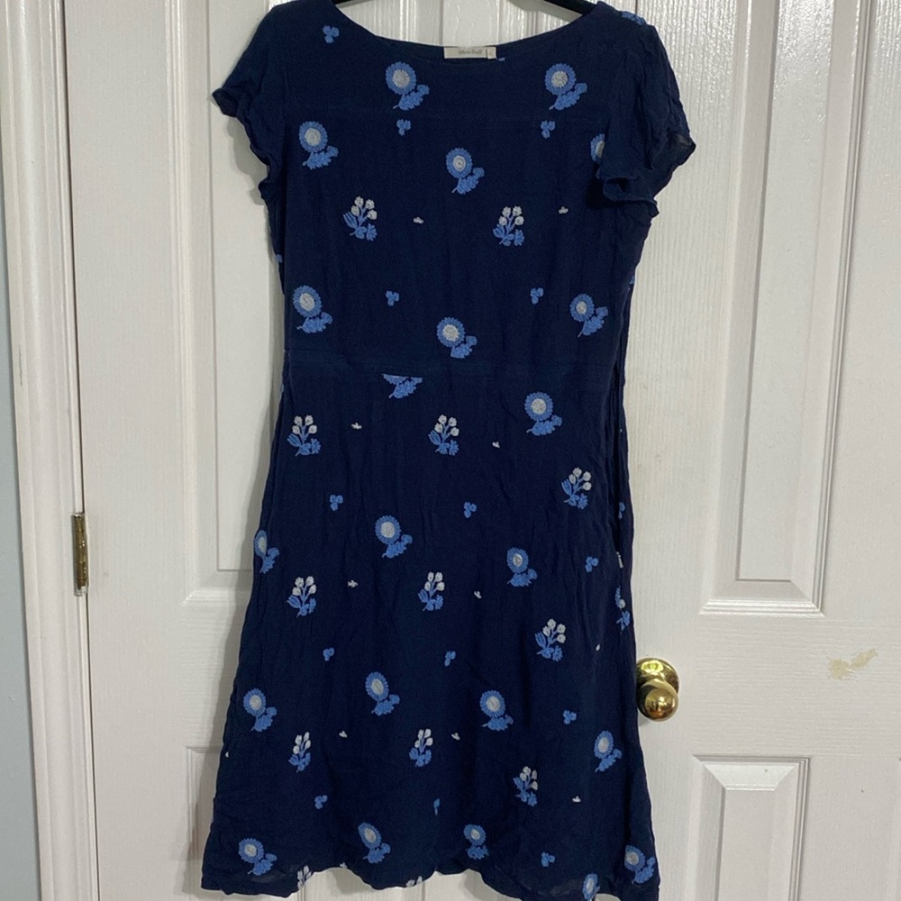 Blue floral dress with zipper on the side